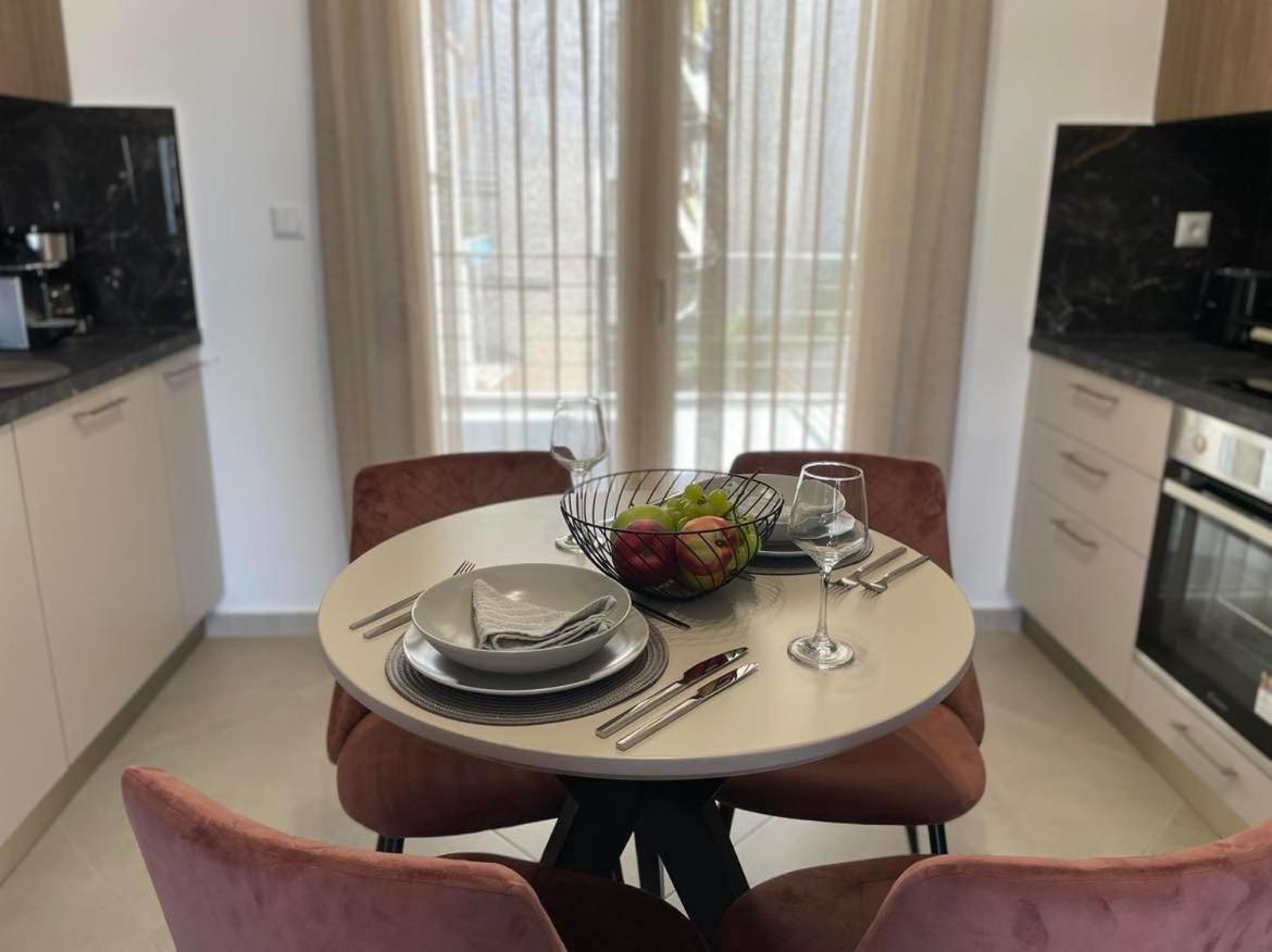 Morpheus Boutique Apartment Превеза Екстериор снимка